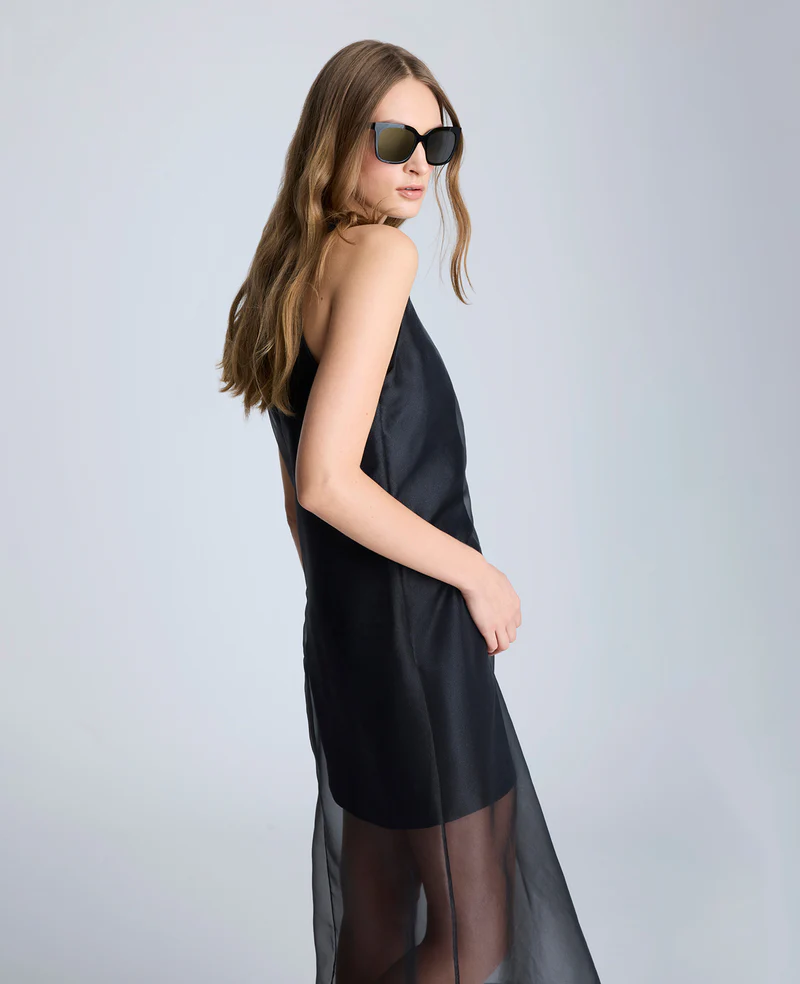 Minidress med flottande överskott och båtformad hals - Bild 3