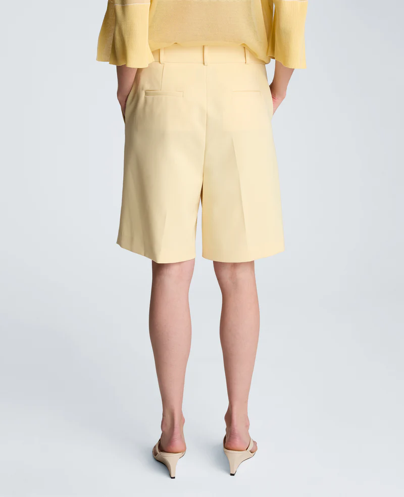 Vision Twill Fly Front High Rise Pleated Bermuda Short - Bild 3
